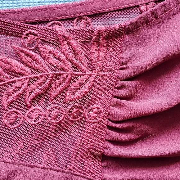 XL burgundy blouse with embroidered shoulder detail - Picture 5 of 5